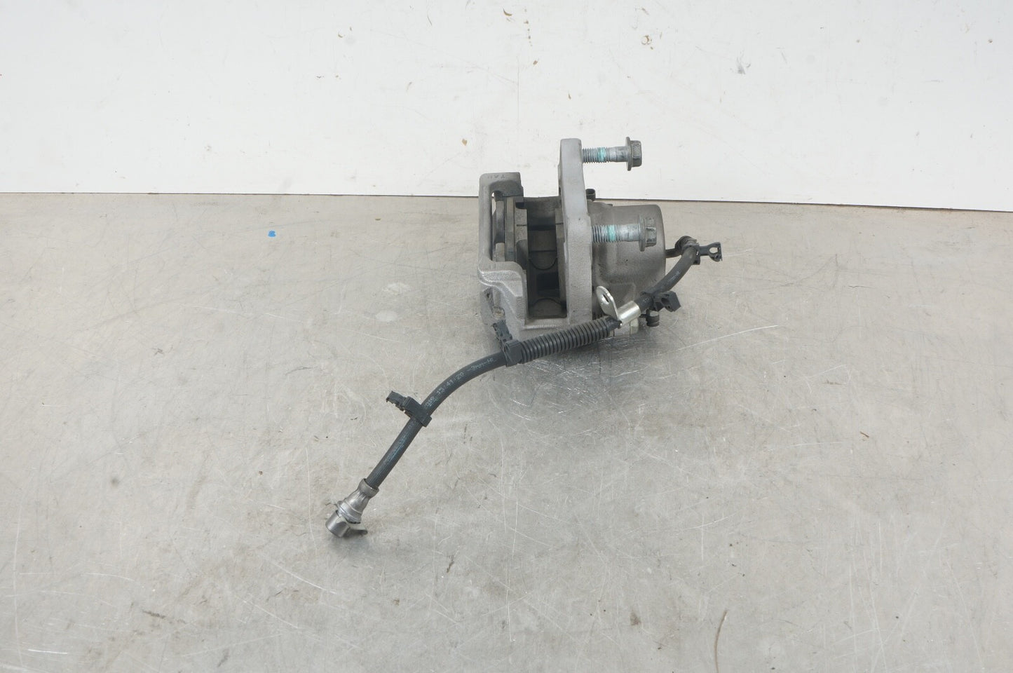 2020-2023 CADILLAC CT4 FRONT LEFT DRIVER SIDE ABS BRAKE CALIPER OEM