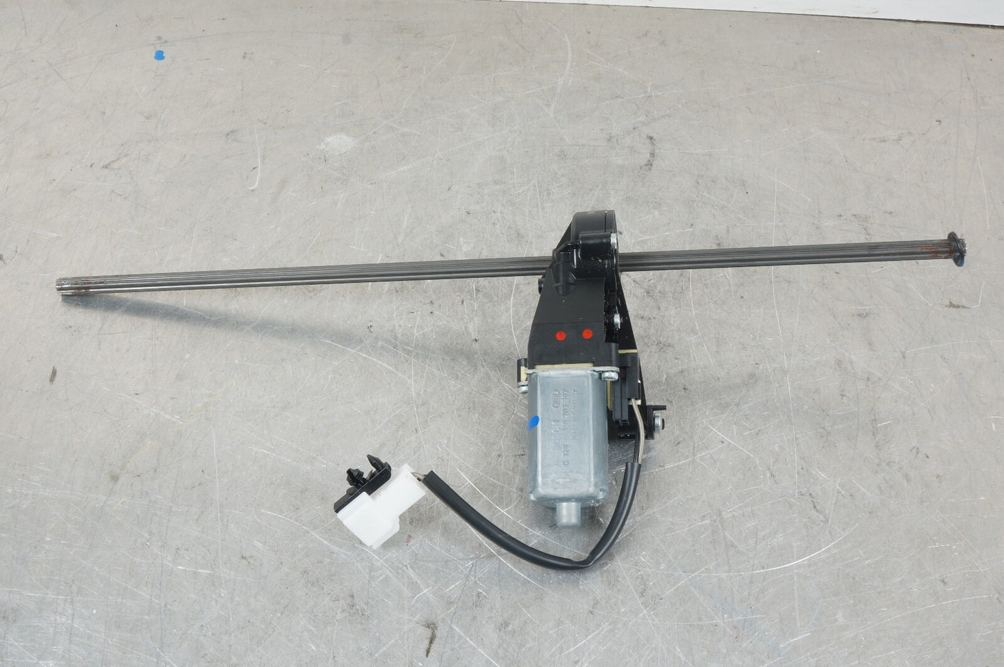 MERCEDES 0390203367 W204 FRONT RIGHT SEAT MOTOR DRIVE OEM C CLASS C250 C300