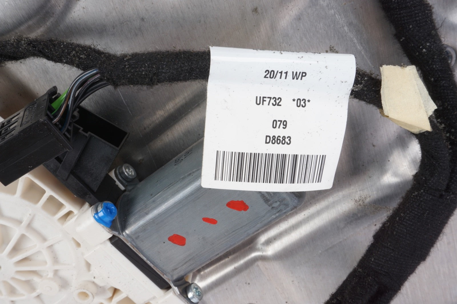 07-13 MERCEDES W221 S550 S400 REAR RIGHT SIDE WINDOW REGULATOR MOTOR PANEL OEM