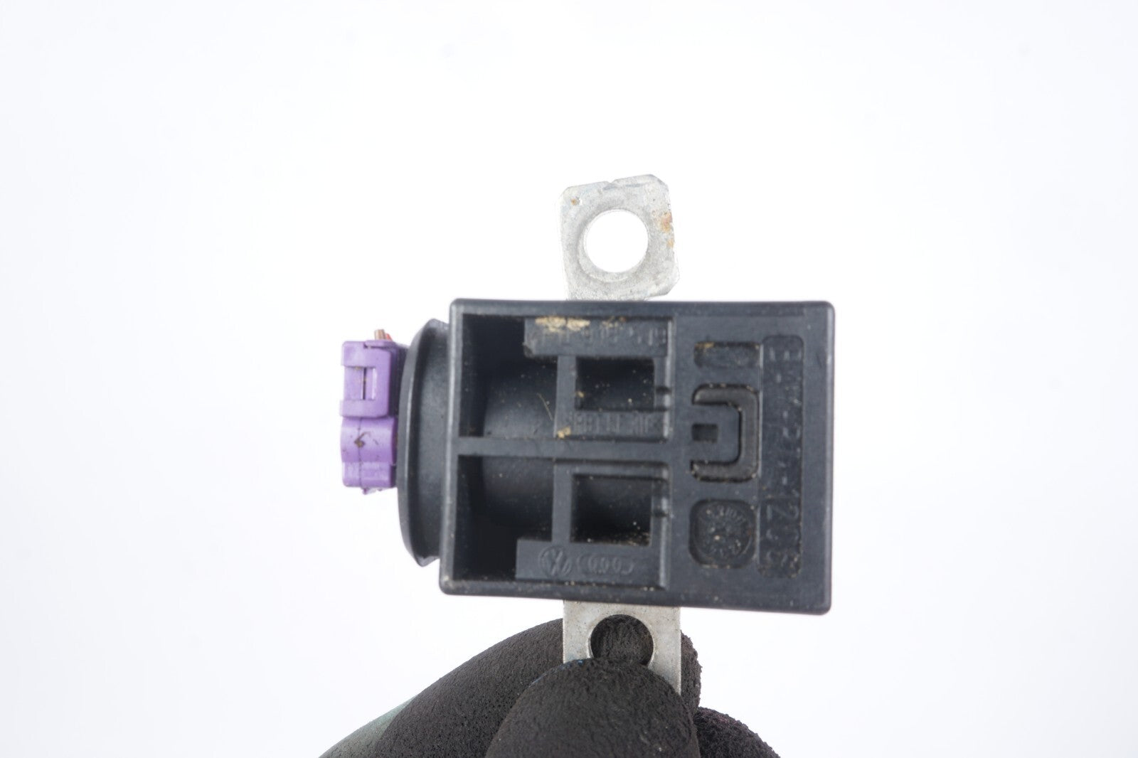 2004  - 2010 Audi A8 A8L Junction Fuse Cut Off OEM