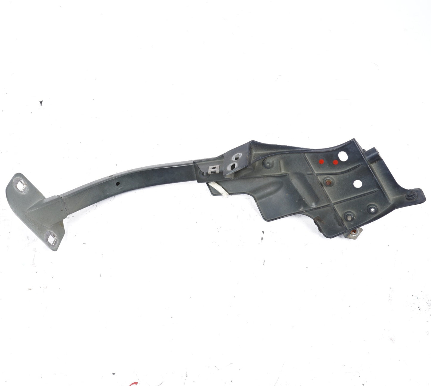 2013 - 2017 Audi A8L A8 Front Right Fender Support Mount Bracket 4H0821396 OEM