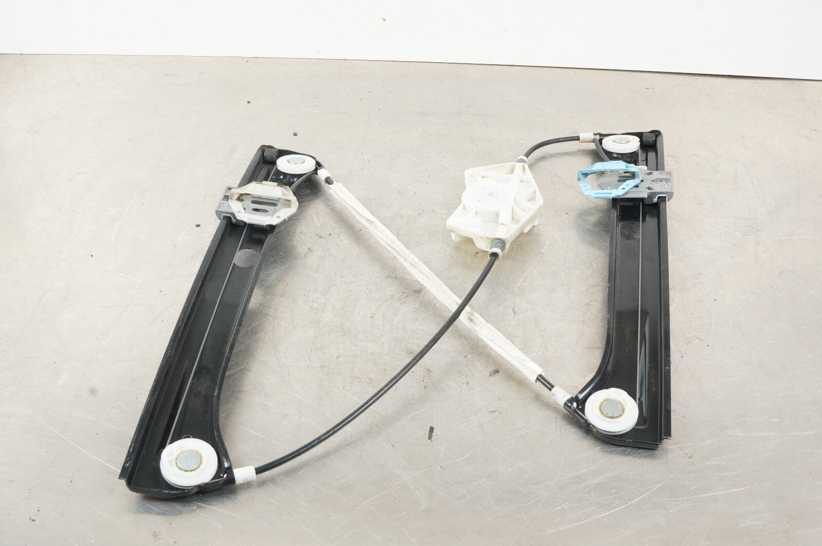 07-13 Mercedes W221 S550 Front Left Driver Window Regulator 2217200146