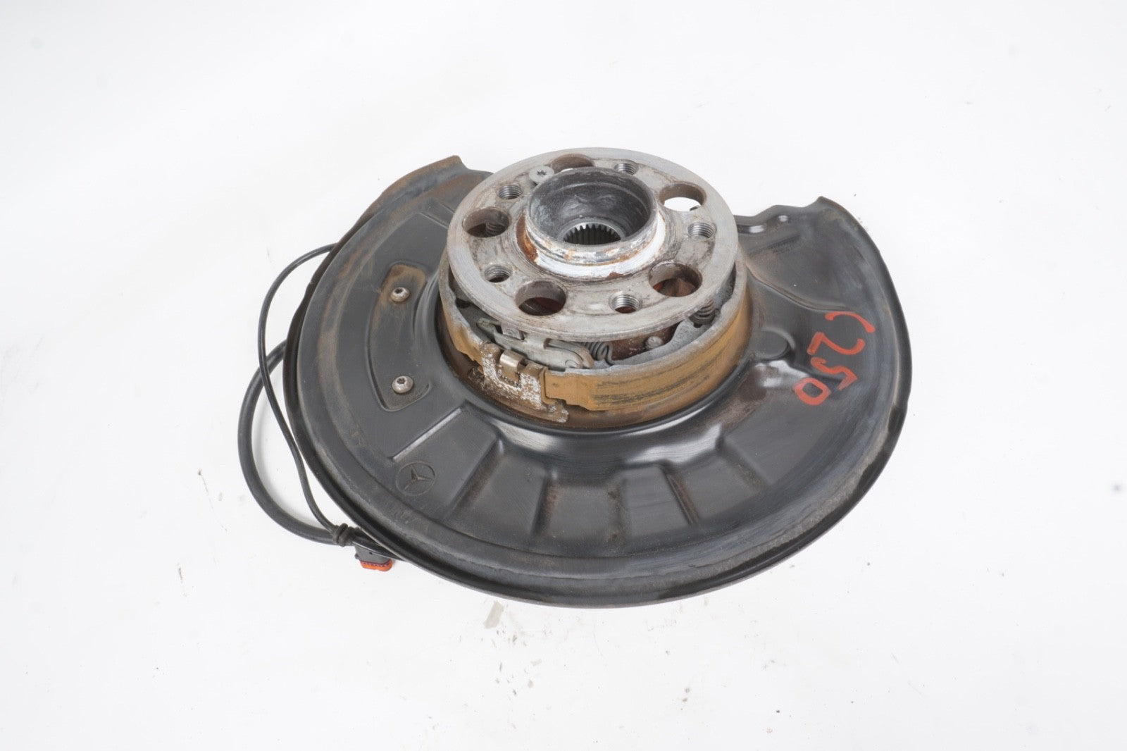 2012 - 2014 Mercedes C250 C350 Rear Right Spindle Knuckle Hub OEM