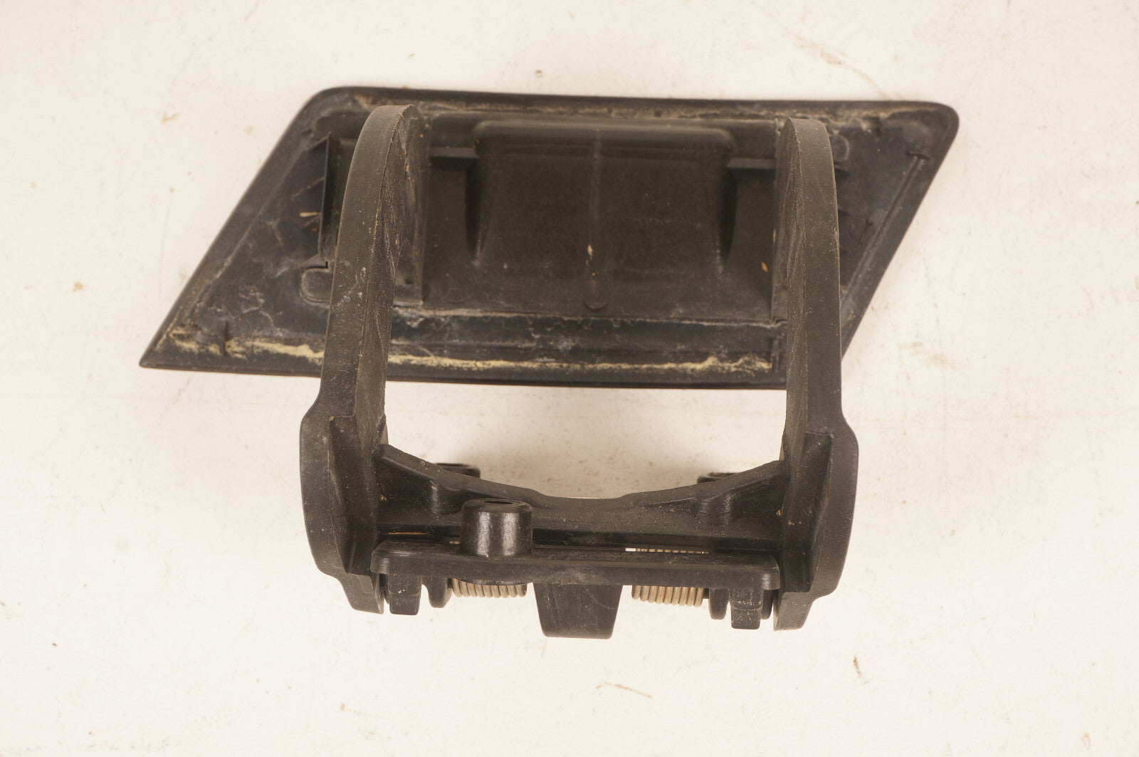 07-10 Audi A8 S8 FRONT BUMPER HEADLIGHT WASHER COVER RIGHT PASSENGER SIDE OEM