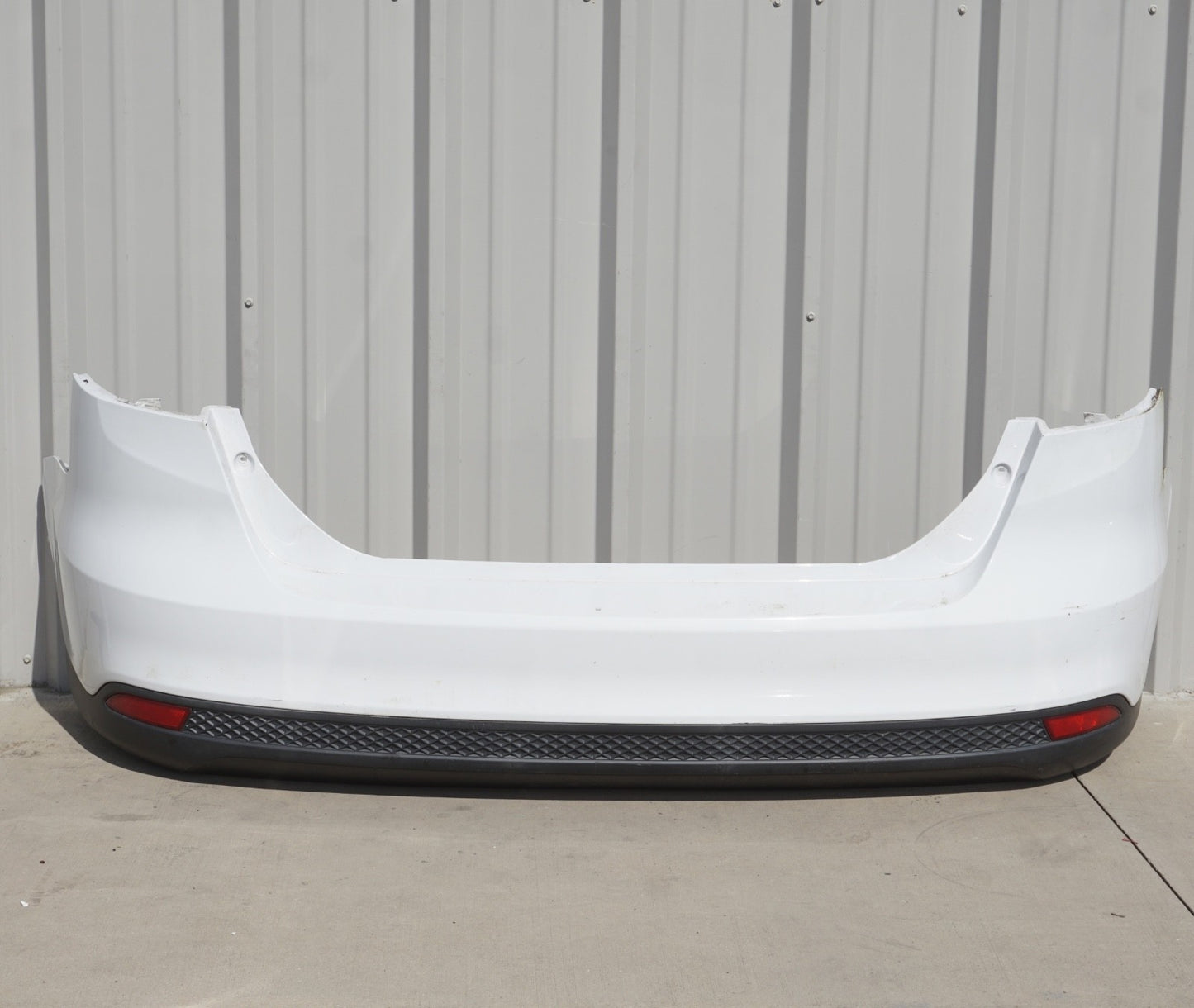 2015 - 2018 Ford Focus Sedan Rear Bumper