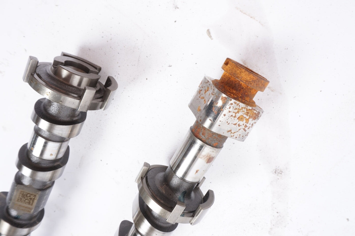 2016 - 2018 FORD FOCUS EXHAUST INTAKE CAMSHAFT CAM SHAFT GEAR ROD SET OF 2 PAIR