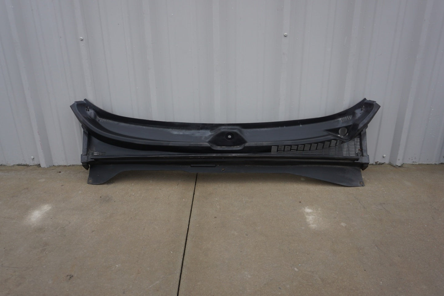 2015 - 2023 Jeep Renegade Front Windshield Cowl Cover OEM