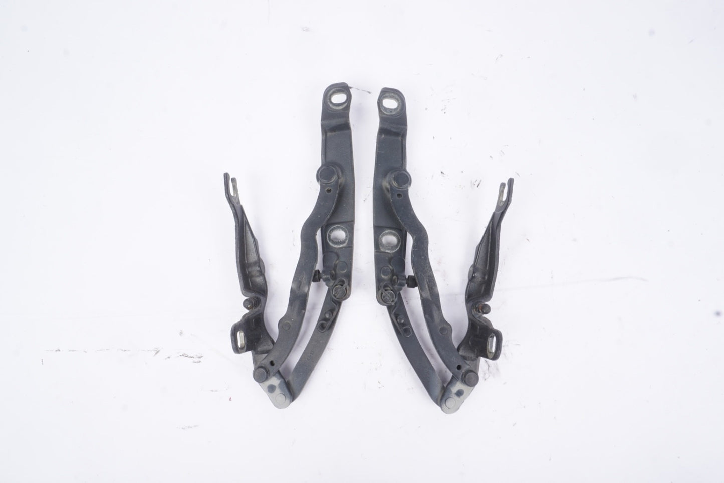 03-08 BMW E85 Z4 SET OF 2 REAR LEFT & RIGHT TRUNK HINGE GRAY OEM