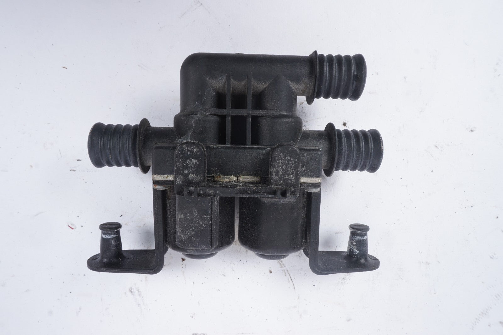 04-10 BMW E64 650i 645Ci Heater Control Valve 64116931708 OEM