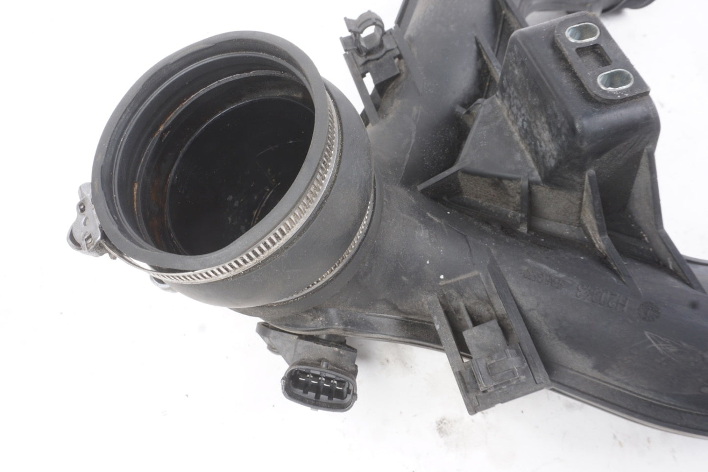 2014 - 2020 Maserati Ghibli 3.0L Engine Air Intake Duct Tube Hose OEM