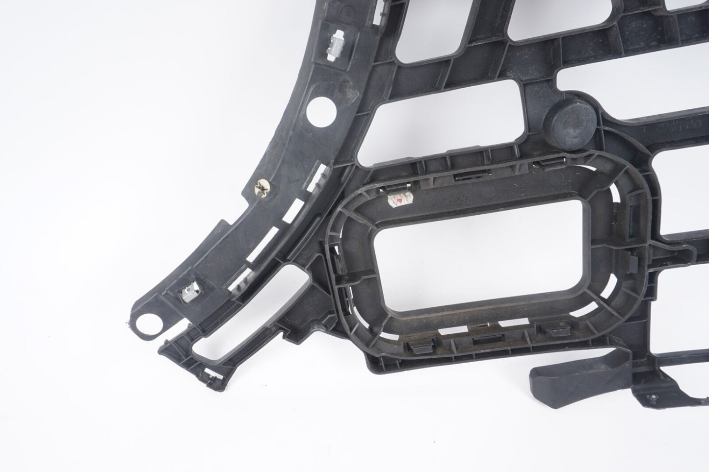 2011-2018 PORSCHE CAYENNE - Front LEFT - Upper Bumper Cover Bracket 7P5807771