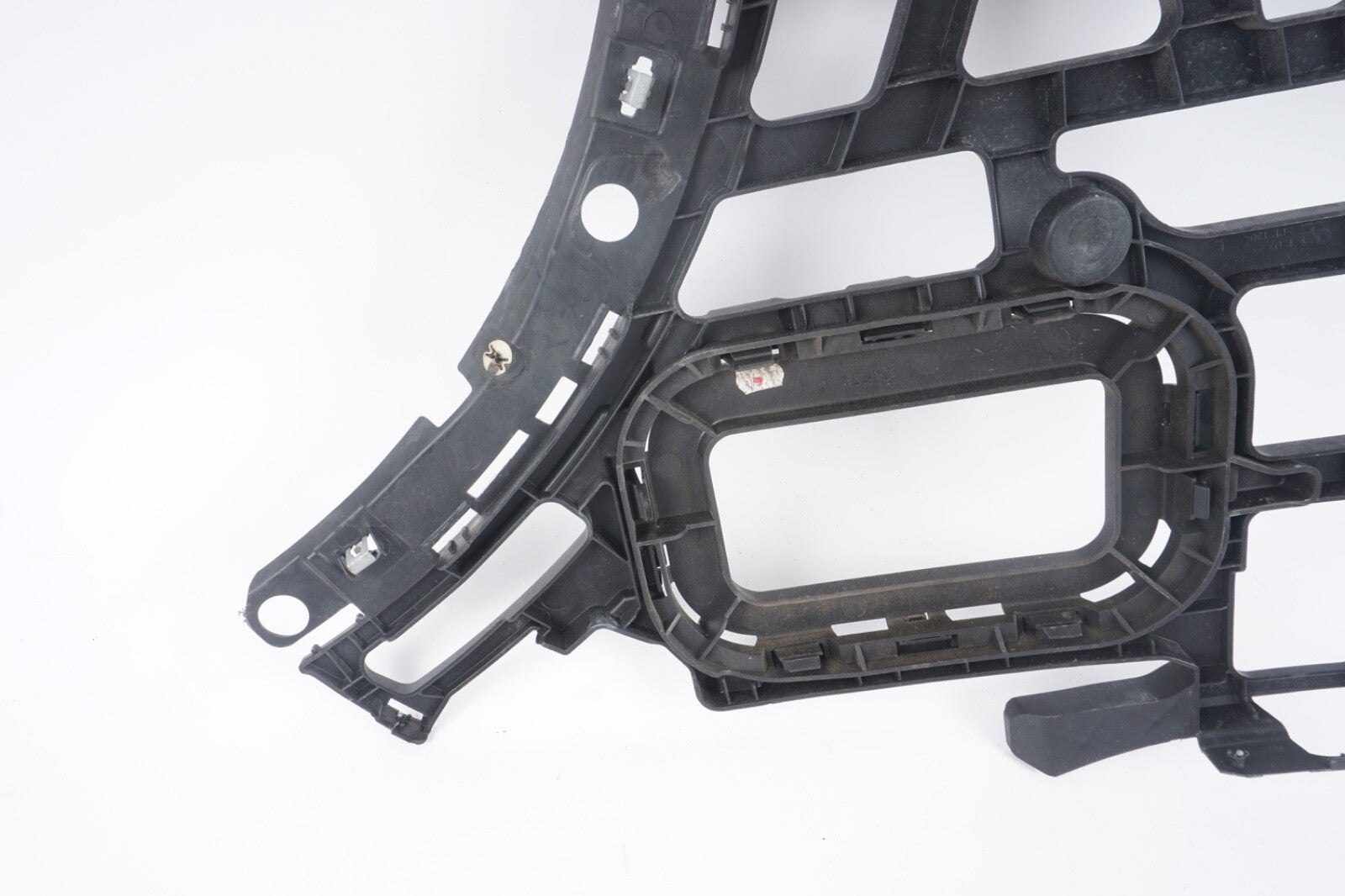 2011-2018 PORSCHE CAYENNE - Front LEFT - Upper Bumper Cover Bracket 7P5807771