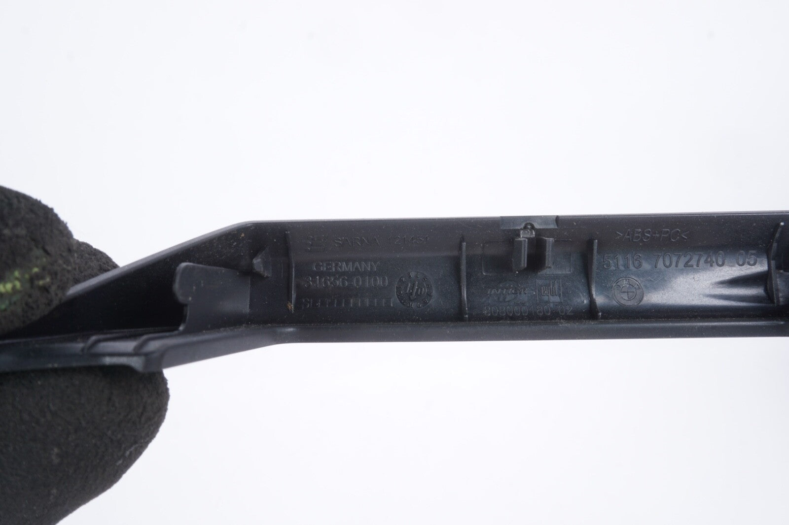 BMW OEM E63 E64 CENTER CONSOLE BLACK ARM REST TRIM SURROUND HINGE 51167072740