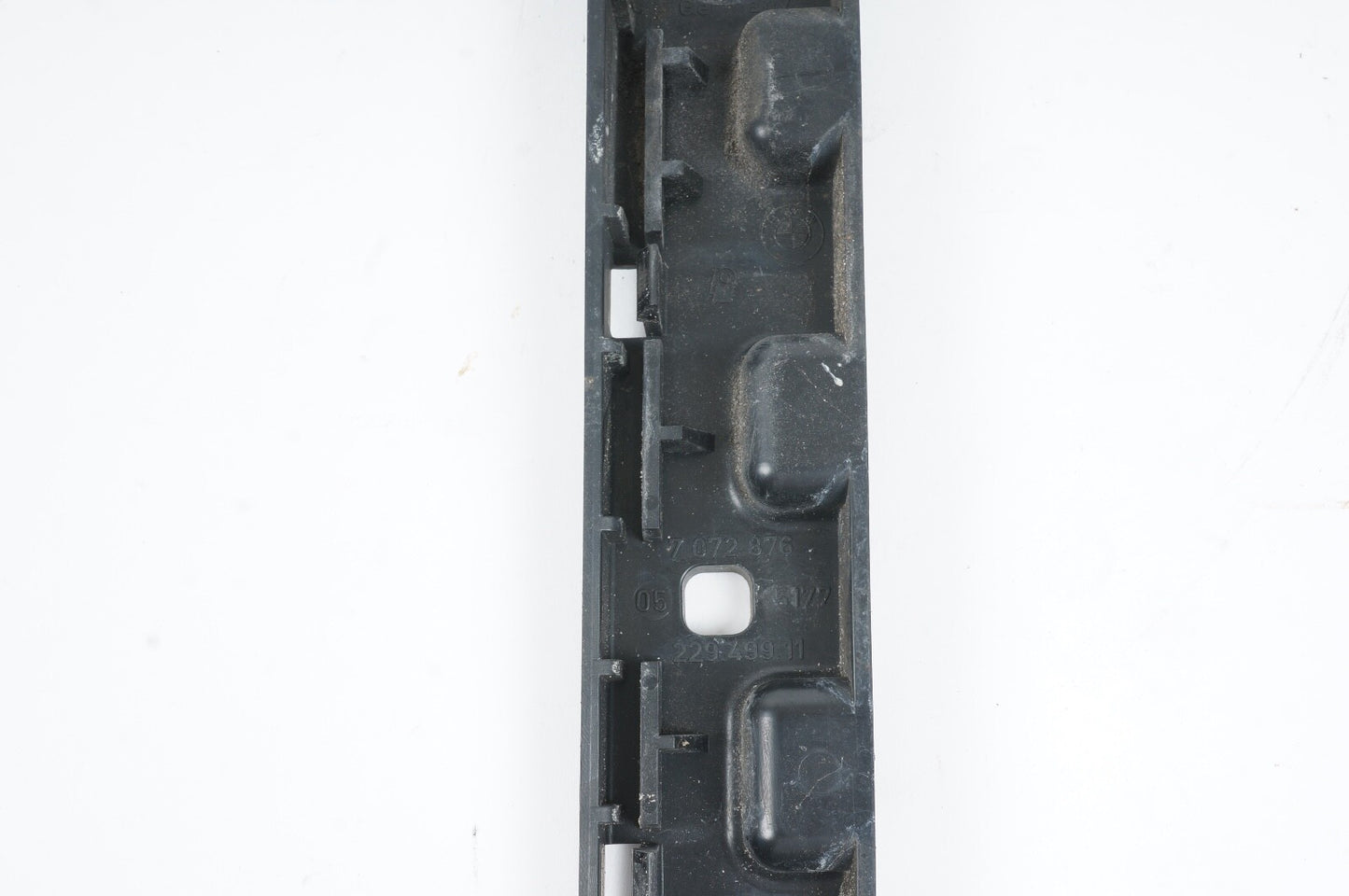 2004 - 2010 BMW 645CI 650 FRONT RIGHT LEFT SIDE SKIRT ROCKER PANEL MOUNT BRACKET
