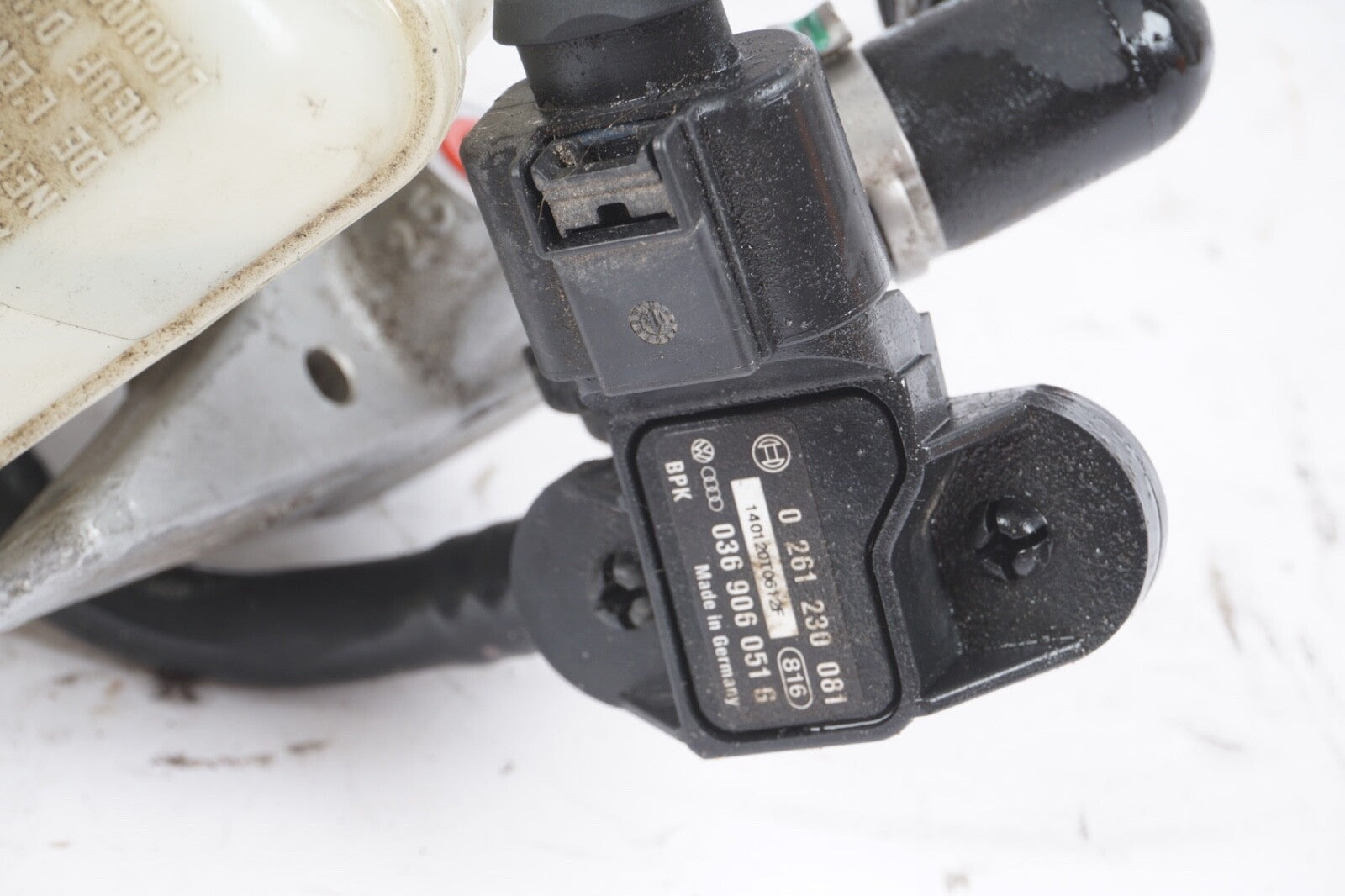2011-2018 AUDI A8 D4 POWER BRAKE BOOSTER WITH MASTER CYLINDER 4H0612103C OEM 