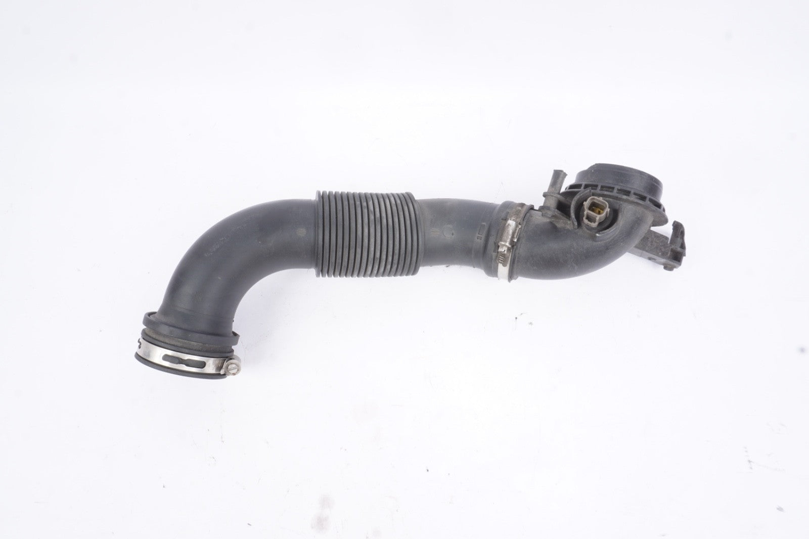 2015 - 2018 FORD FOCUS 1.0L ENGINE AIR INTAKE INLET HOSE PIPE TUBE W/ SENSOR OEM