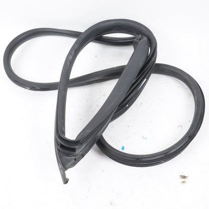 2014 - 2020 MASERATI GHIBLI FRONT LEFT DOOR RUBBER WEATHER STRIP SEAL OEM