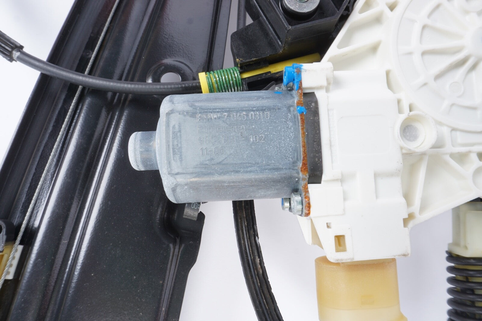 2009-2015 BMW 750LI F02 FRONT DRIVER SIDE DOOR WINDOW REGULATOR W/ MOTOR OEM