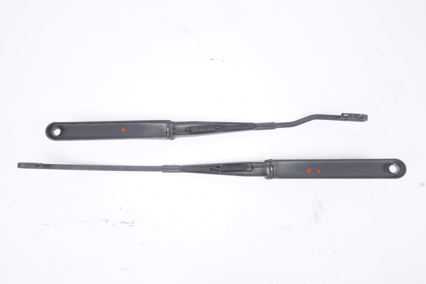 2003-2005 BMW Z4 E85 ROADSTER LEFT & RIGHT FRONT WINDSHIELD WIPER ARM SET OEM