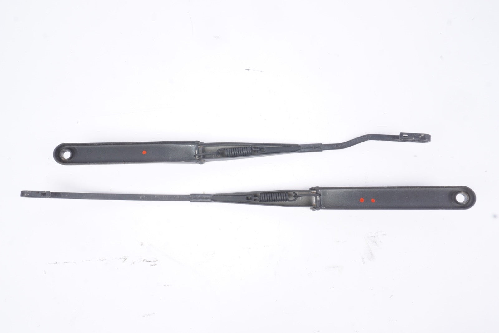 2003-2005 BMW Z4 E85 ROADSTER LEFT & RIGHT FRONT WINDSHIELD WIPER ARM SET OEM
