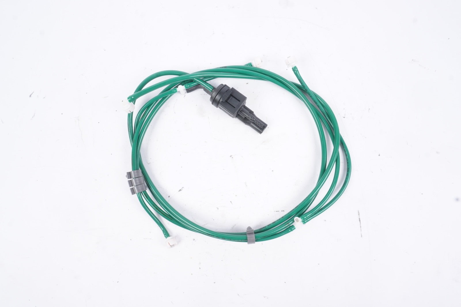 07-13 Mercedes W221 S550 S600 S63 S65 Rear Headrest Vacuum Hose Line OEM
