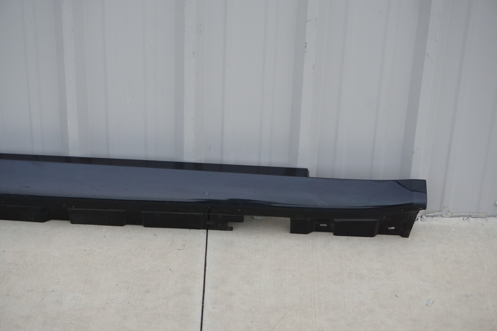 09-15 BMW F02 750Li 740Li ROCKER PANEL COVER MOLDING PASSENGER RIGHT OEM