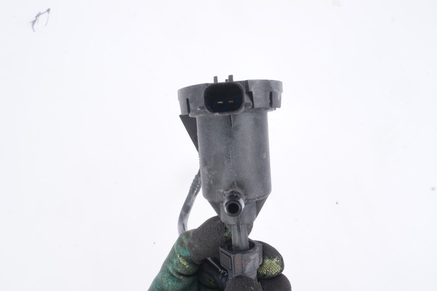 2012-2017 MERCEDES W222 S550 FUEL VAPOR CANISTER PURGE VALVE SOLENOID OEM