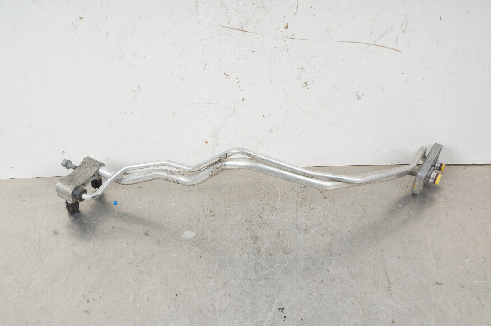 2007 - 2013 Bmw X5 E70 Line Pipe Hose Tube Refrigerant Ac Air Conditioning Oem