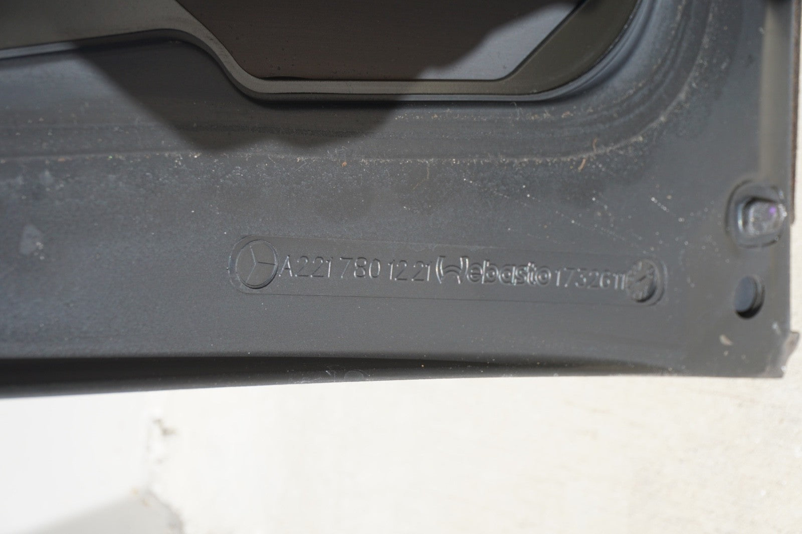 07-13 Mercedes W221 S550 S400 S350 Center Middle Panoramic Roof Glass OEM