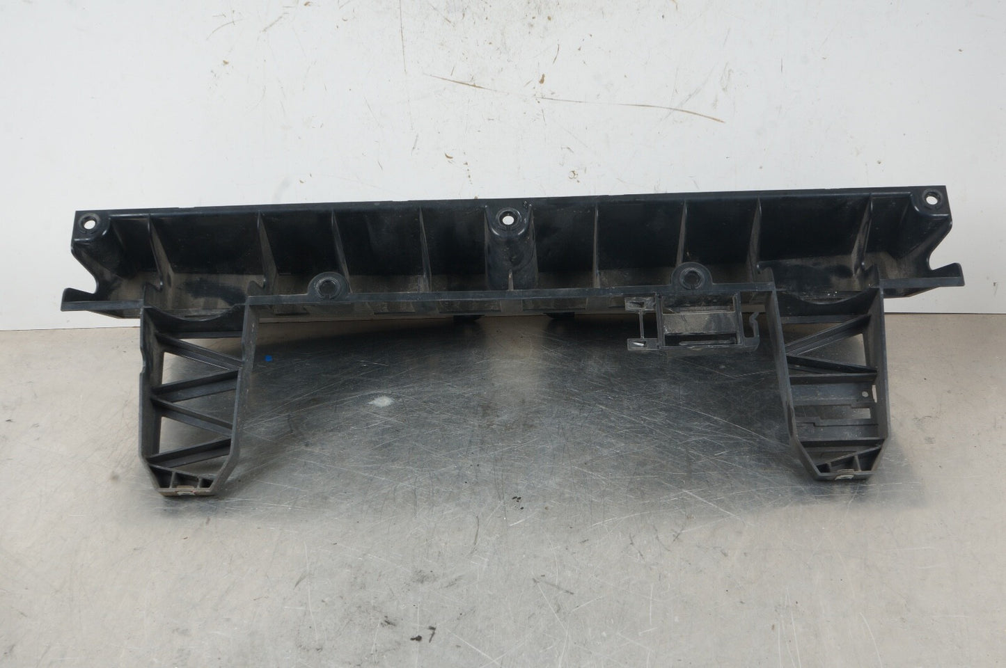 2007-2013 BMW X5 - REAR Bumper Mount Bracket (Center) 7158444