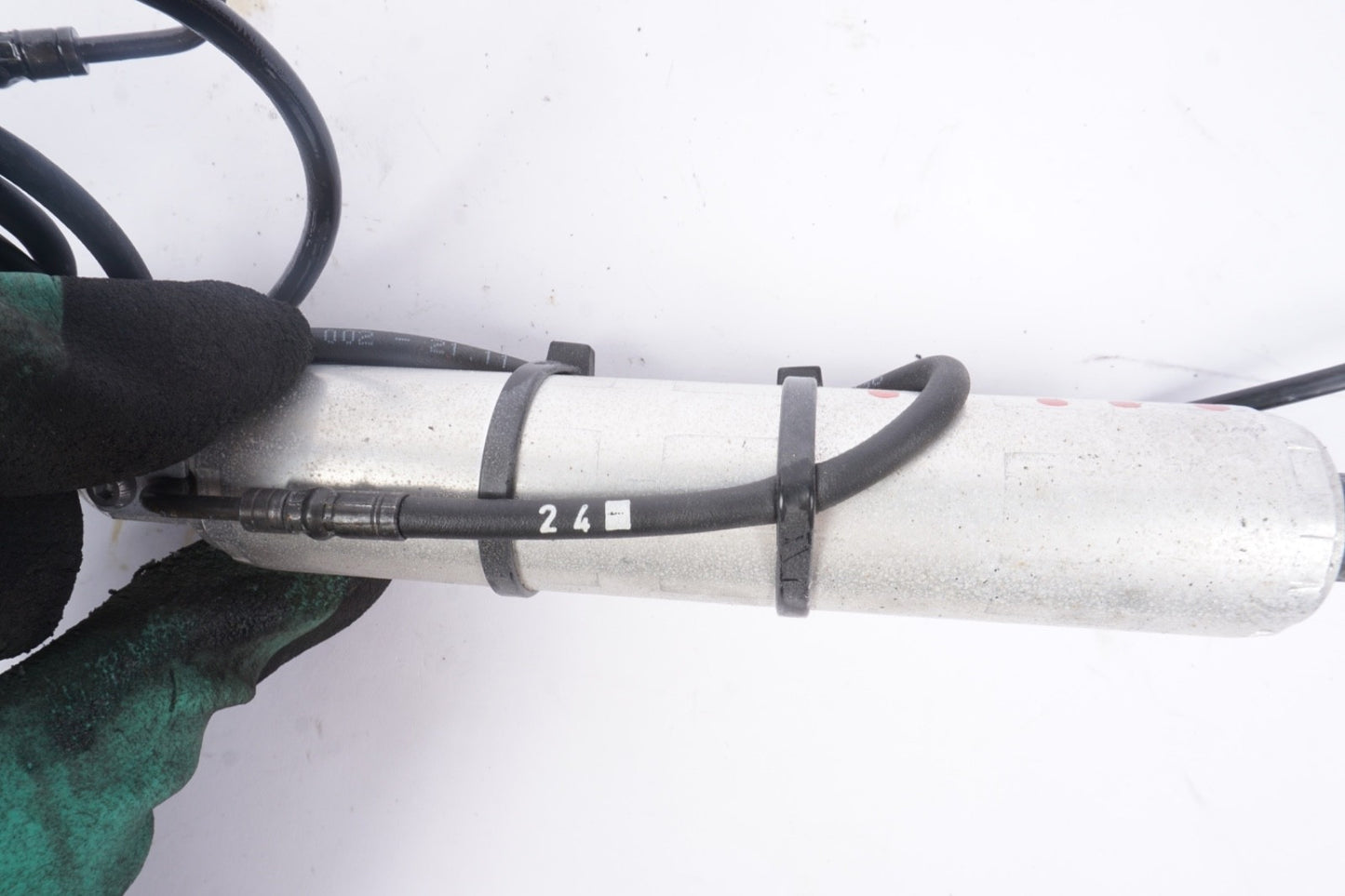 08-13 BMW E93 328I 335I M3 CONVERTIBLE TOP RIGHT HYDRAULIC SHOCK LINE 23 & 24