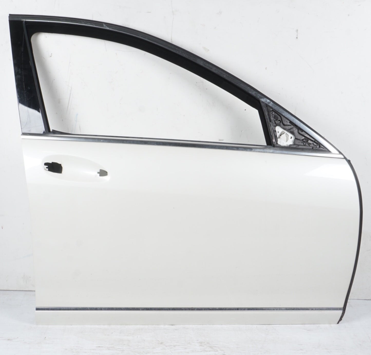 2007 - 2013 MERCEDES-BENZ S550 FRONT RIGHT PASSENGER SIDE DOOR SHELL OEM