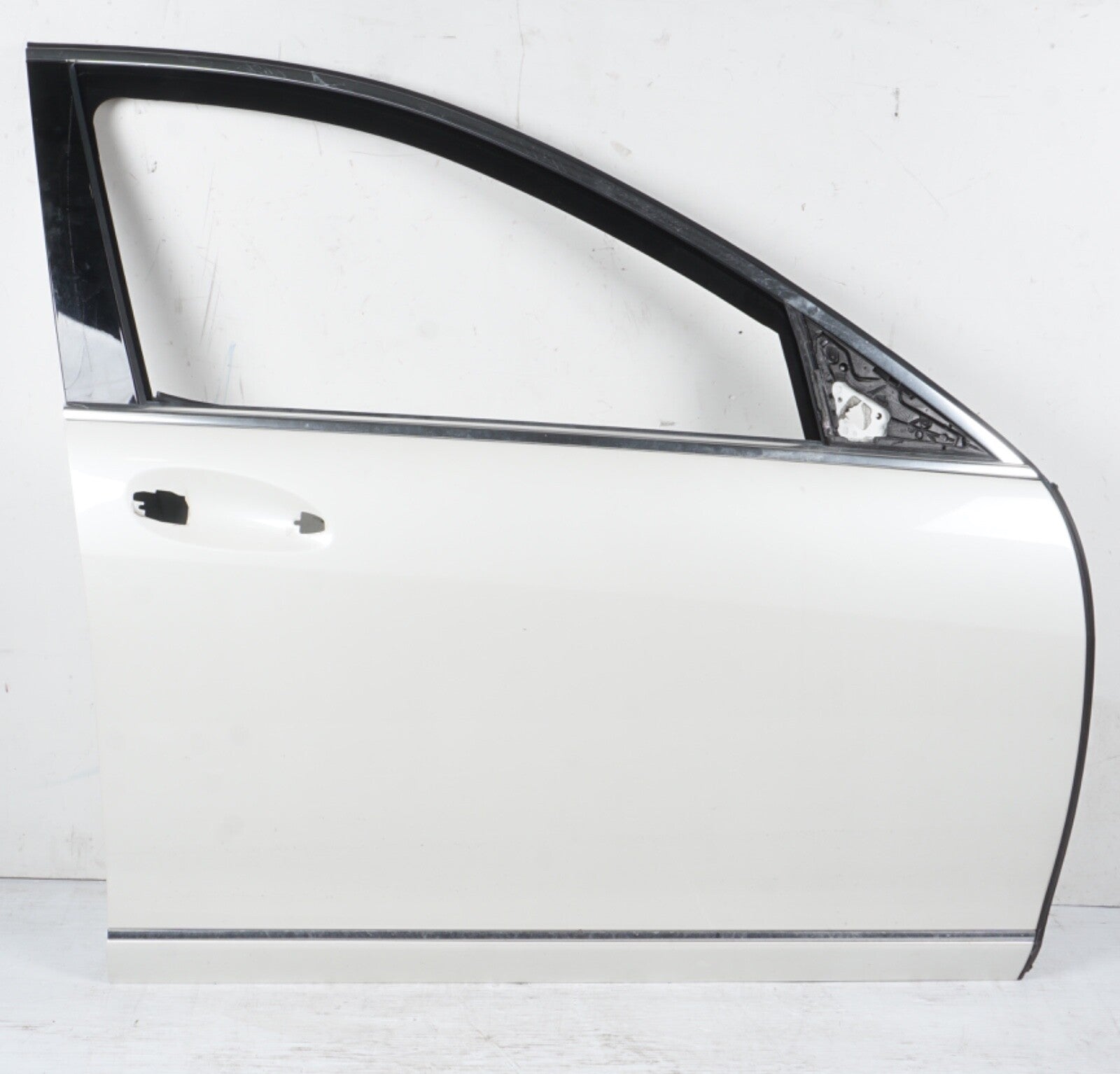 2007 - 2013 MERCEDES-BENZ S550 FRONT RIGHT PASSENGER SIDE DOOR SHELL OEM