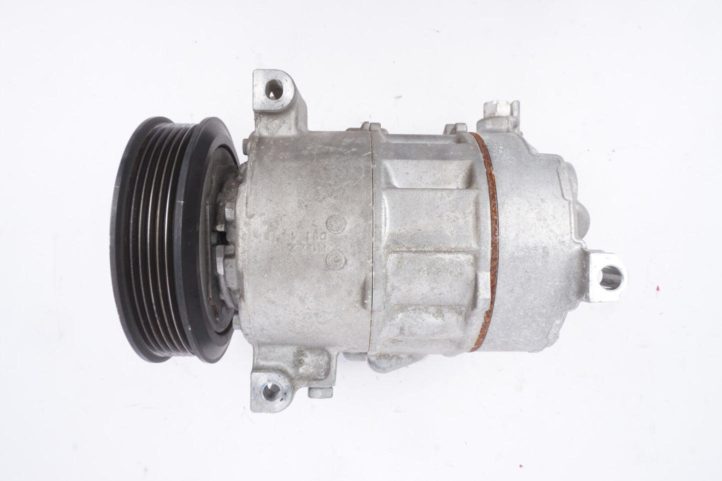 2017-2019 Alfa Romeo Giulia 2.0l A/C Air Compressor  OEM 50537068