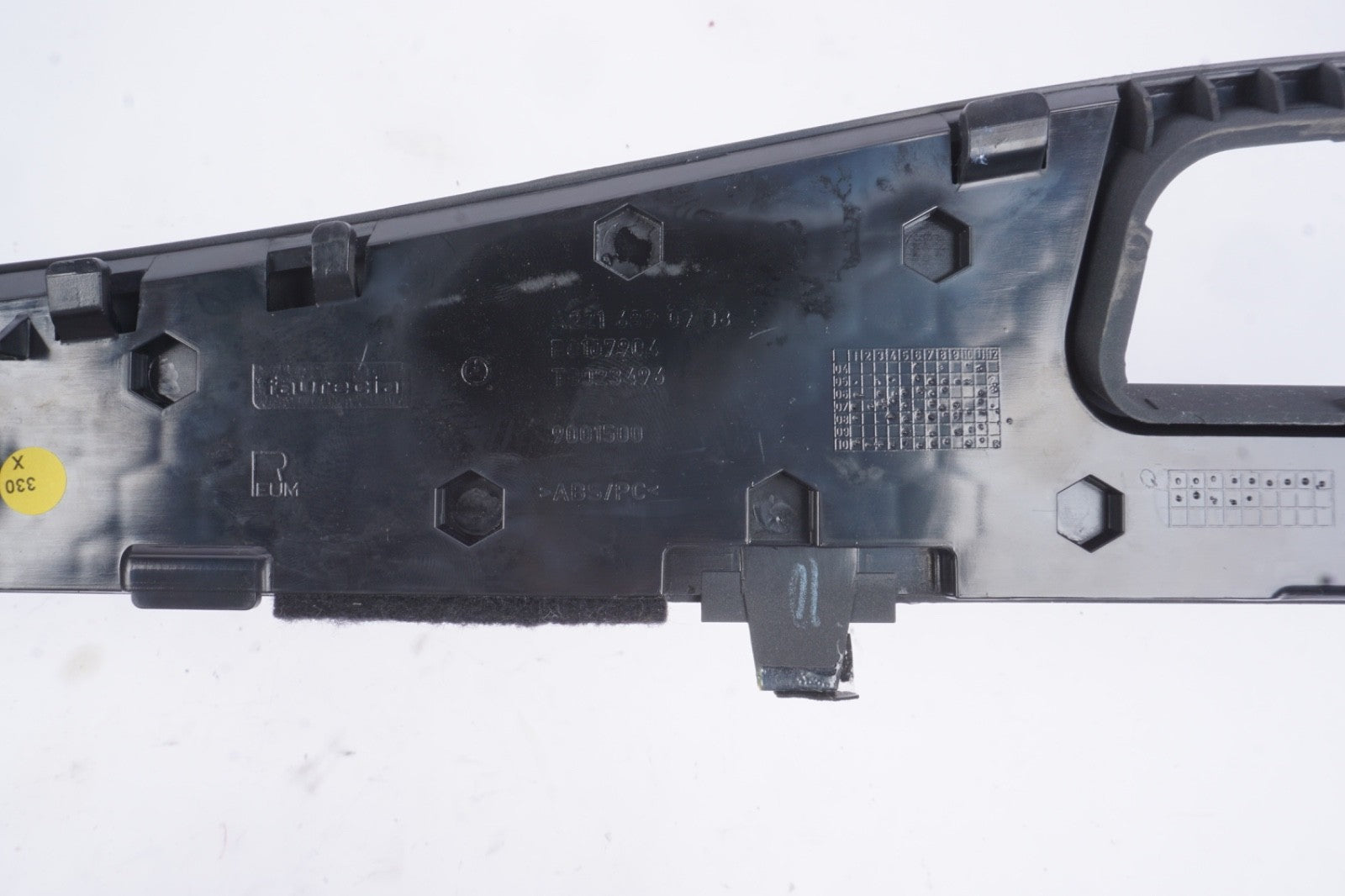 07-13  Mercedes W221 S550 S600 Front Dash Center Air Vent Trim Cover Bezel Oem