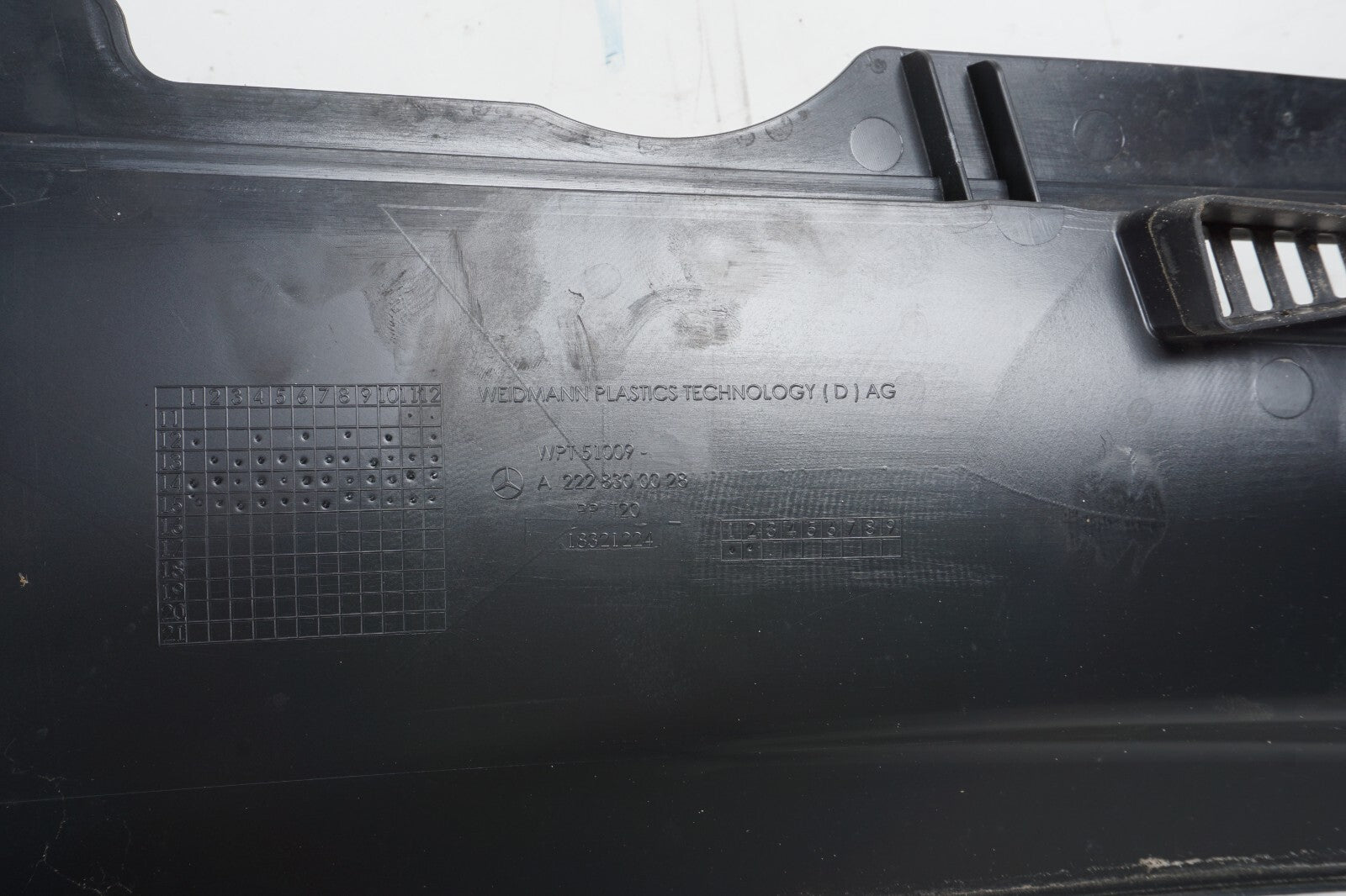 14 - 17 Mercedes S550 W222 Front Windshield Cowl Panel Trim Cover 2228300028 OEM