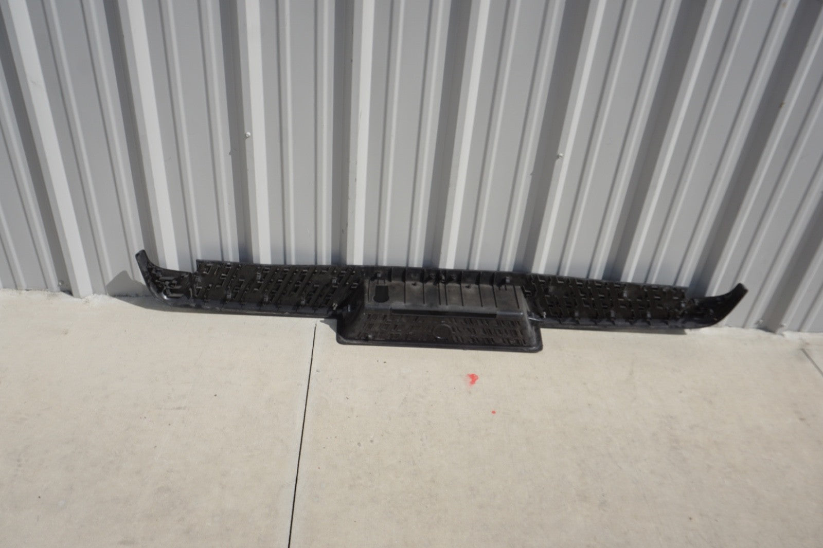 2016 - 2019 NISSAN Titan XD Rear Bumper Step Pad 85081-EZ00B OEM