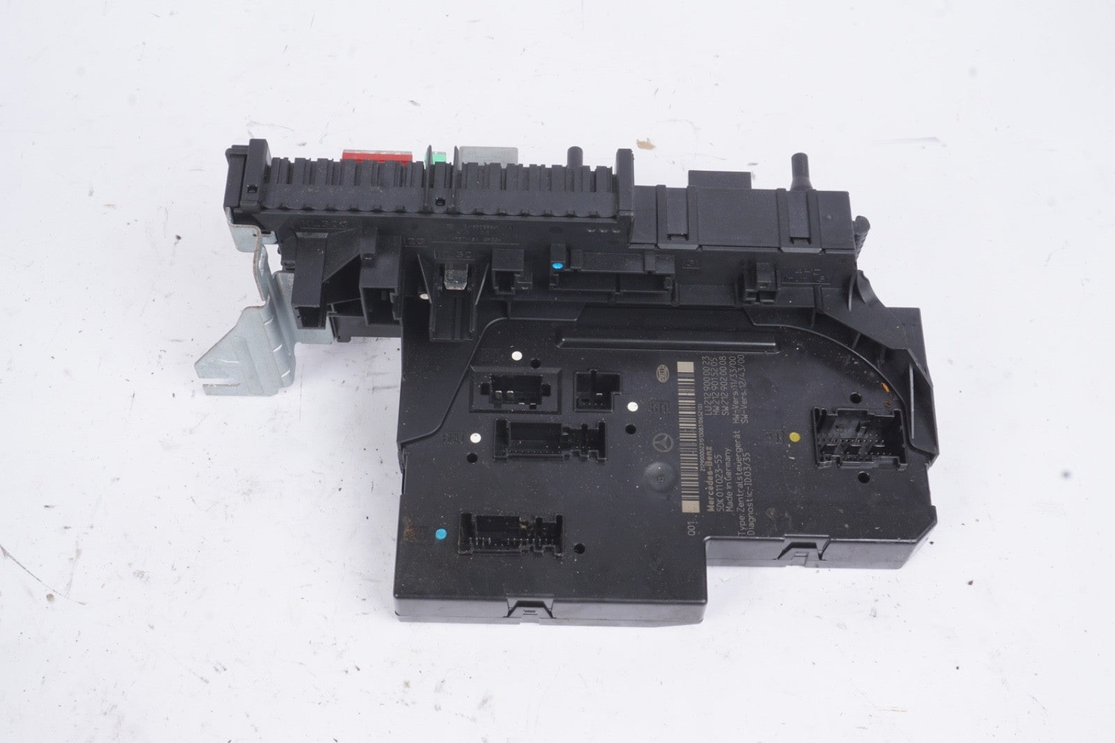 11-17 Mercedes W207 E350 Convertible Rear Fuse Relay Box SAM Assembly OEM