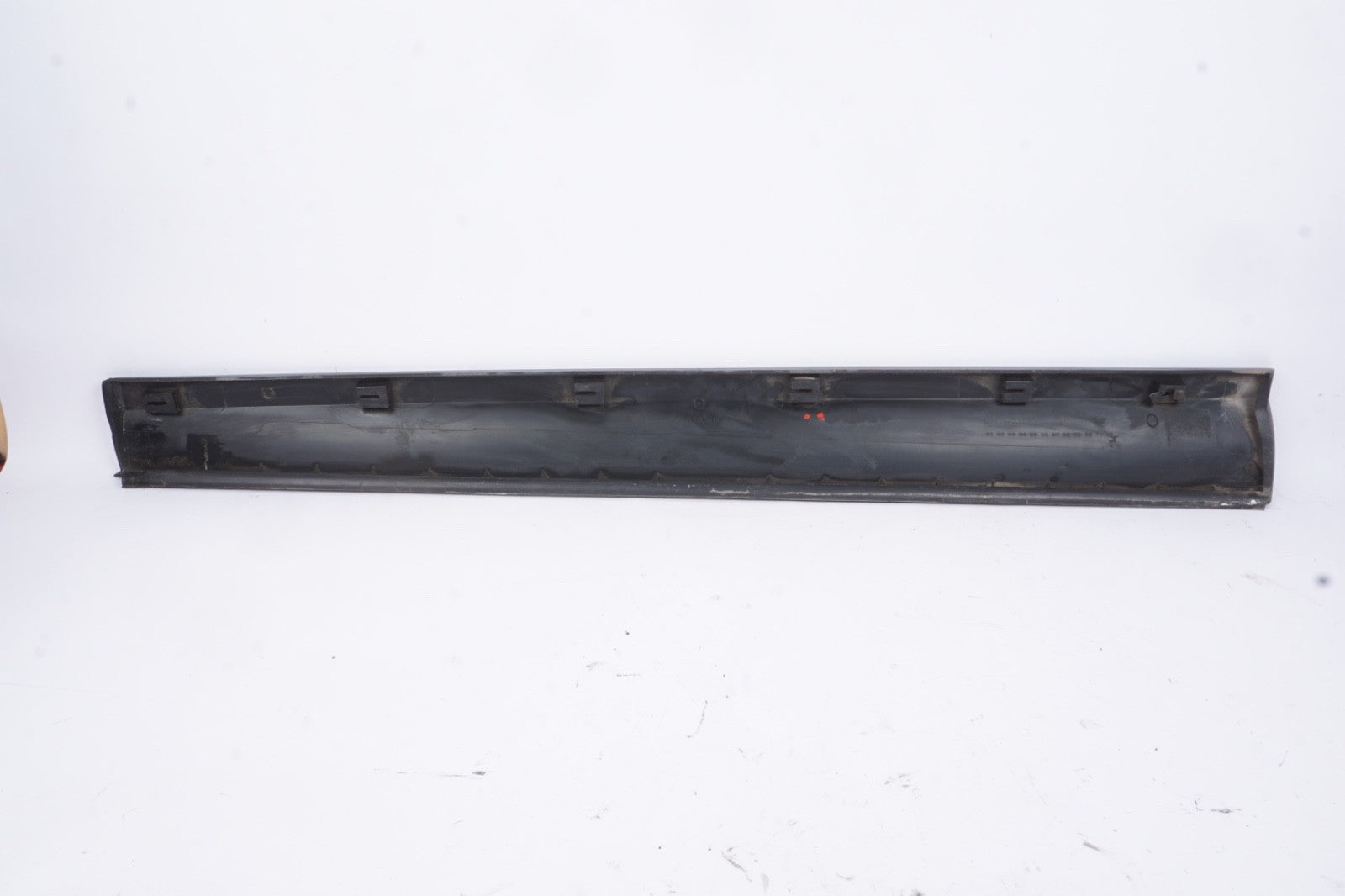 11-18 BMW X3 X4 (F25 26) FRONT RIGHT LOWER DOOR MOULDING TRIM (w/o M or X-LINE)
