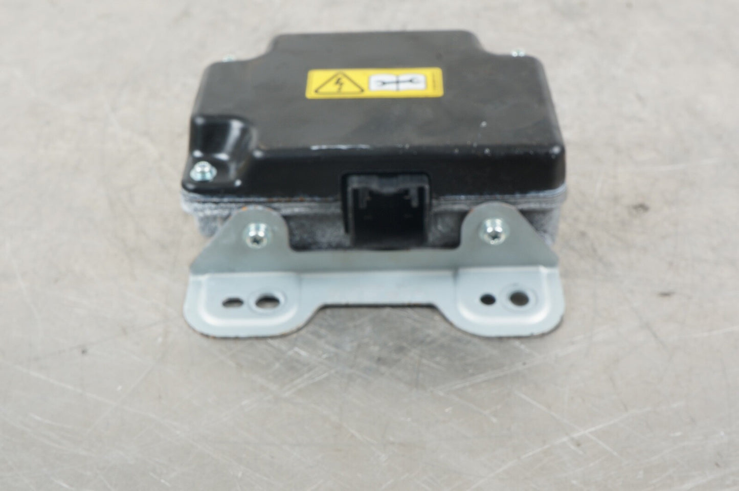 2013-2016 MERCEDES BENZ GL450 S550 POWER INVERTER CONTROL MODULE OEM