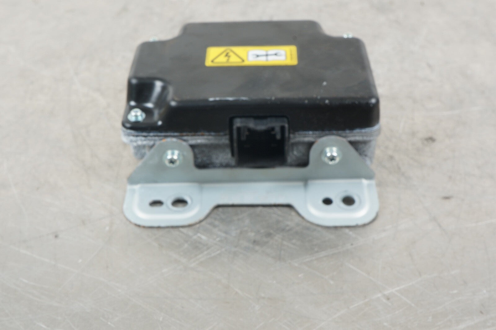 2013-2016 MERCEDES BENZ GL450 S550 POWER INVERTER CONTROL MODULE OEM