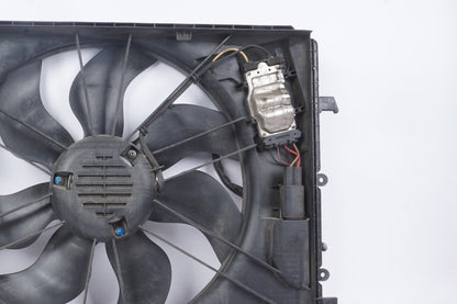 2012-2014 Mercedes W204 C250 C300 E350 Engine Radiator Cooling Fan Motor OEM