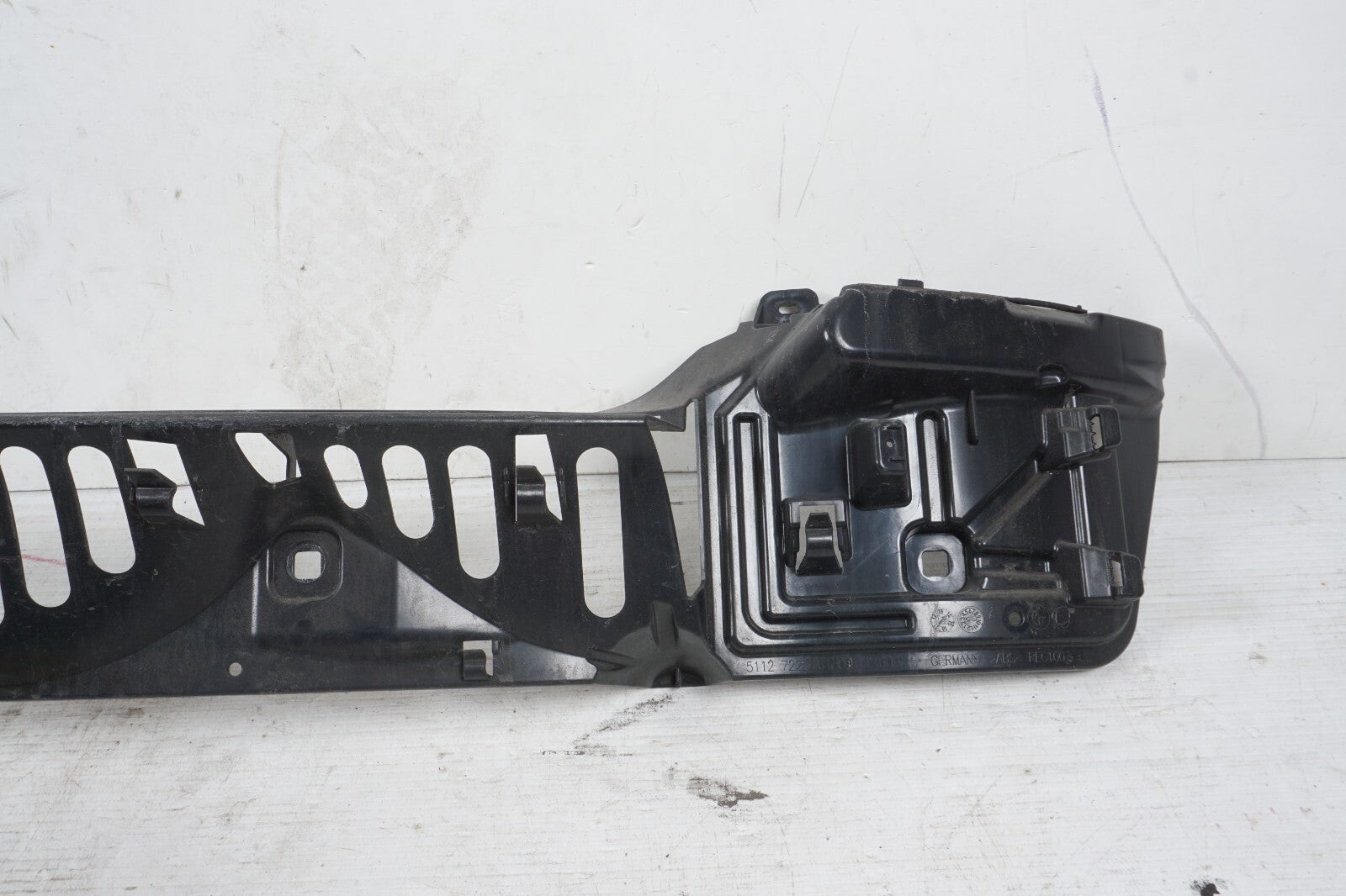 13-18 BMW 650i 640i F06 Rear Bumper Cover Center Bracket Support  OEM
