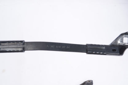 10-13 Mercedes Benz E350 Coupe Convert Left Right Front Windshield Wiper Arm OEM