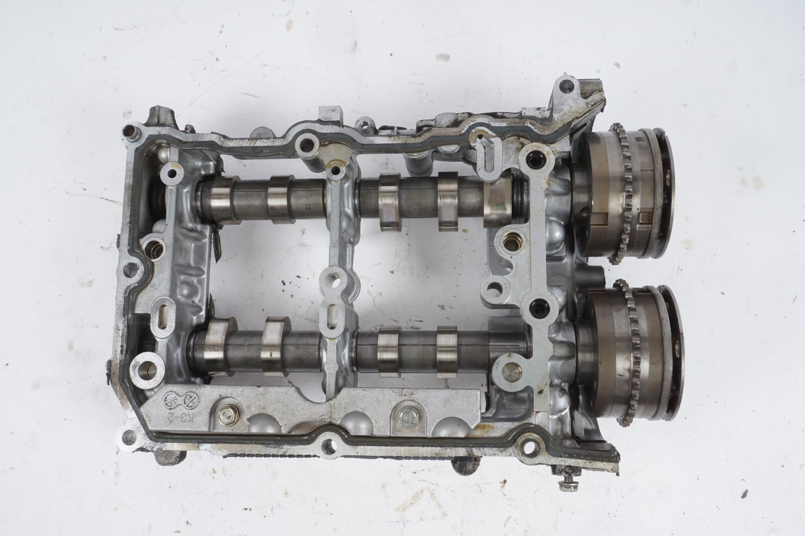 2011-2013 BMW 550I GT F07 N63 4.4L CAMSHAFTS WITH TRAY LEFT DRIVER SIDE OEM