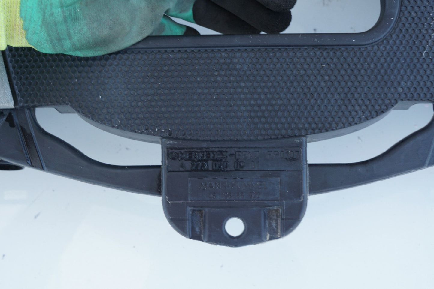 2007 - 2013 MERCEDES BENZ S CLASS W221 AIR INTAKE CLEANER BOX A2730900901 OEM