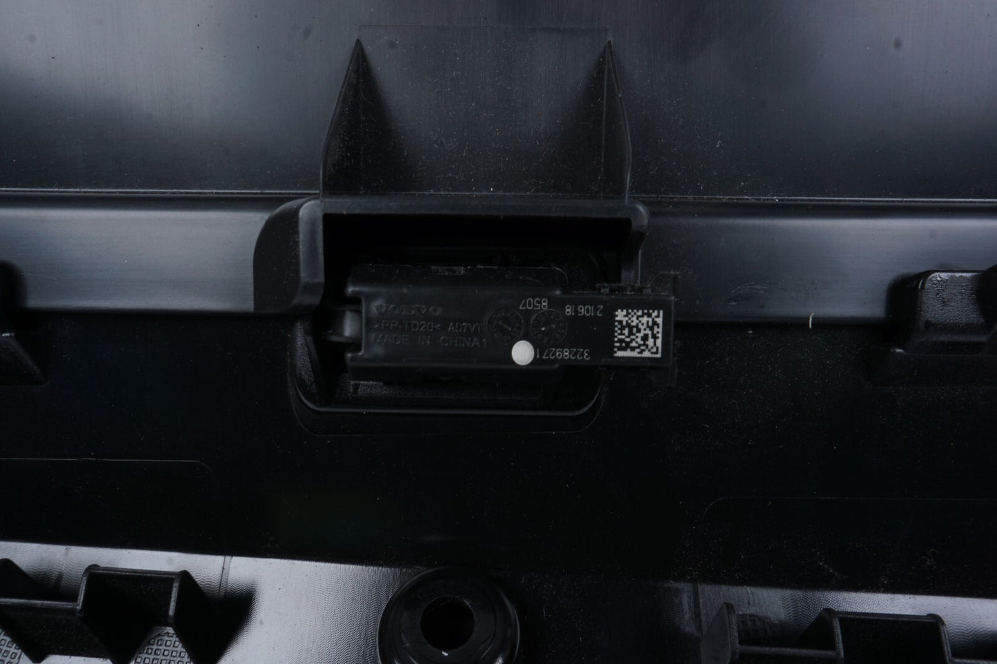2021 - 2023 Polestar 2 Dash Glove Box Storage Compartment 32234778 OEM