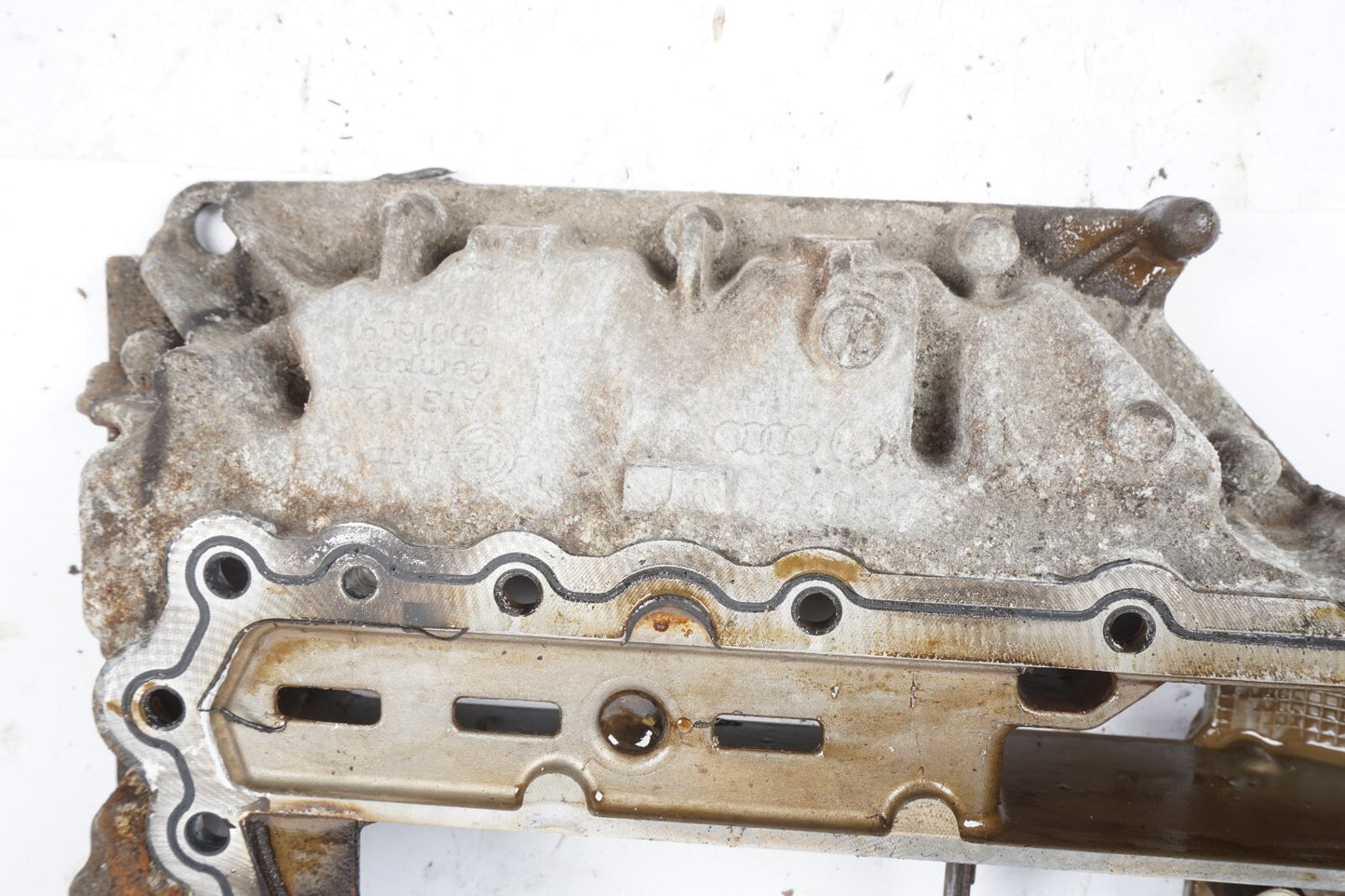 2013 - 2017 Audi A8L A8 3.0L Engine Upper Oil Pan 06E103603 OEM