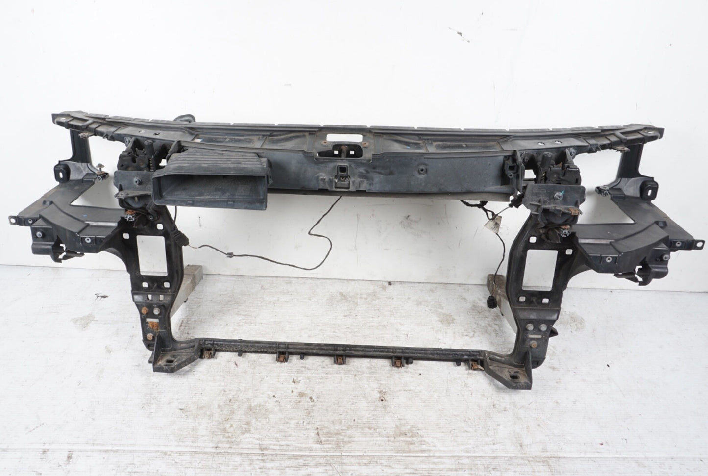 2011 2018 Audi A8 A8L OEM Core Radiator Support 4H0805594E