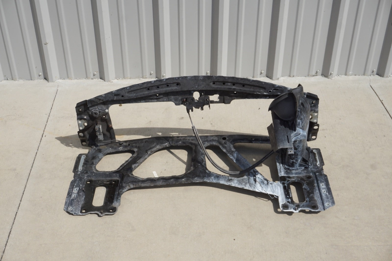 03-08 BMW Z4 2.5L Motor Engine Front End Radiator Support Assembly Factory OEM